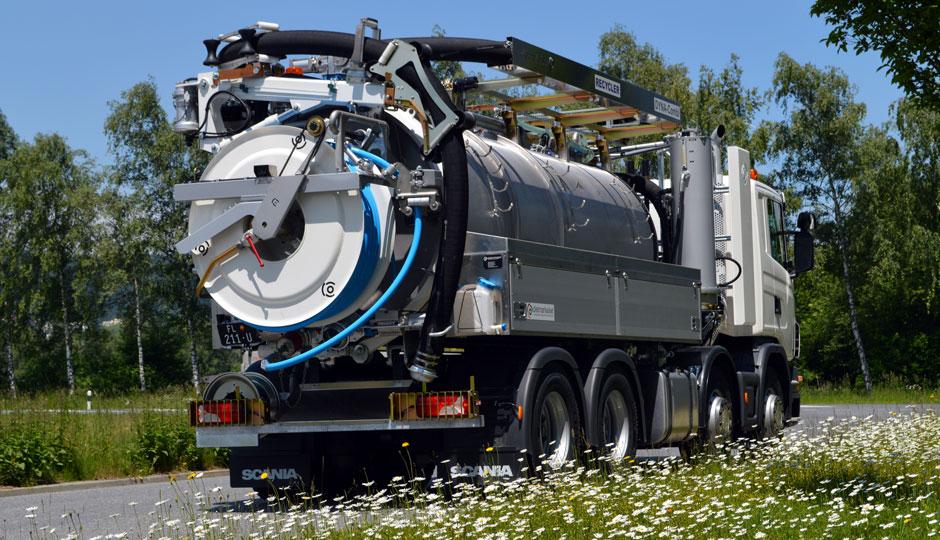 Sewer cleaning with our DYNA